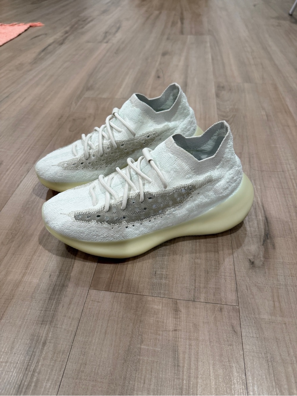 Adidas Yeezy boost 380